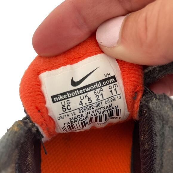 Nike Gray Black Orange Sneakers Sz 5C Style 525592-001 - Picture 5 of 7